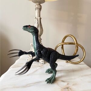 Jurassic World Dominion Sound Slashin Therizinosaurus Dinosaur Figure Toy Mattel